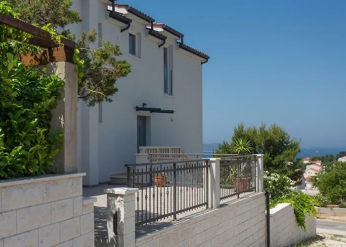 Guest house Hvar View 4*